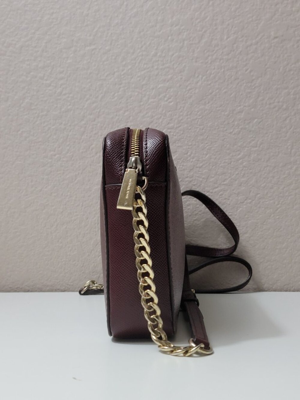 Michael Kors Jet Set East West Crossbody Bag Merlot Burgundy Saffiano Leather - Picture 5 of 10